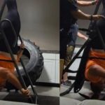 Ojo chicas fitness: mujer llamó a policía al quedar atorada en máquina La mujer estuvo boca arriba alrededor de 12 minutos