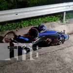 Managua: Dos personas lesionados tras estrellarse en el Km 9 Carretera Sur