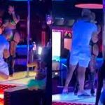 Clientes fueron testigos de una romántica escena