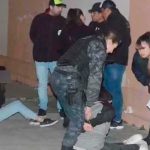 Dos amigas apuñalan a una joven por el amor de «Romeo» en Argentina Apuñalan a compañera de clases por el amor de "Romeo" en Argentina