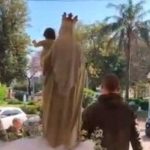 ¡Una señal de Dios! Una virgen se cayó y quedó en pedacitos en Argentina
