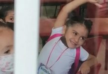 Ternurita ‘se cambia el nombre’ y su mamá no puede retirarla de clases "Escribió en su gafete el nombre “Naydelin”