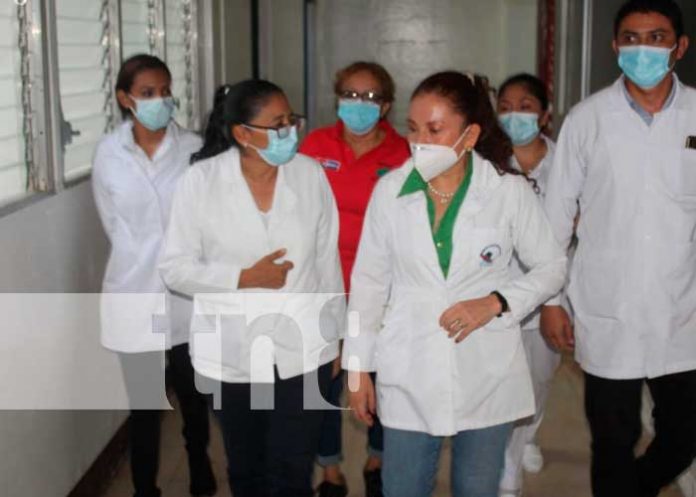 Asesora presidencial para la salud visita en el Hospital Regional en Bluefields
