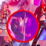 «Se le aflojaron las canillas» Ashley de Ha-Ash se cayó en concierto Ashley caminaba por el templete y se resbaló en el piso