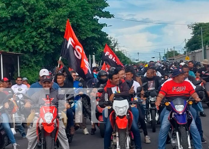Managua: realizan caravana en saludo a las fiestas patrias