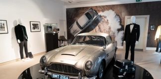 Subastan coche utilizado en película de James Bond