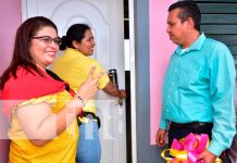 ¡Clase bendición! Pobladores reciben llaves de sus nuevas viviendas en León ¡Clase bendición! Pobladores reciben llaves de sus nuevas viviendas en León