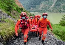 Al menos 65 personas muertas tras fuerte terremoto en Sichuan, China