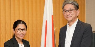 Embajadora de Nicaragua presenta Copias de Estilo ante el Gobierno de Japón