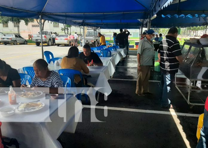 Familias de Managua degustaron deliciosos platillos en la Feria del Mar