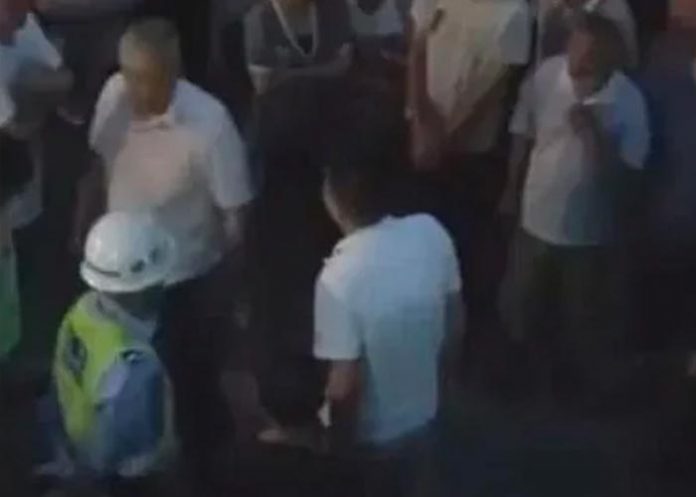 esposo2 Padre se enamora del novio de su hija y se lo grita