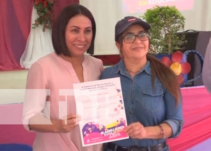 Entregaron reconocimientos a mujeres de Estelí