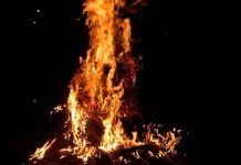 "Chamuscada" muere una viejita por su familia durante un ritual en Filipinas