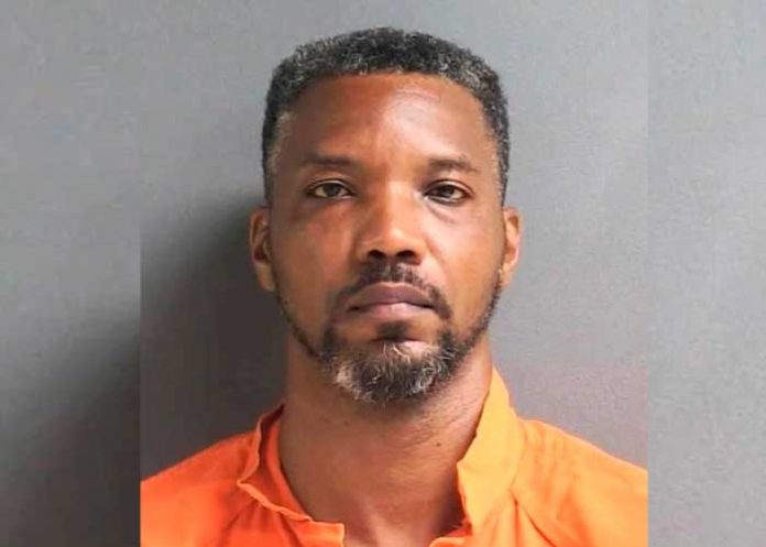 Mata a tiros a su esposa e hijos en Florida por exagerado recibo de luz