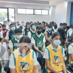 Impulsan a los «meros meros» en el fútbol del Colegio Experimental México Recorrido por el Estadio Nacional de Fútbol, con estudiantes del Colegio Experimental México