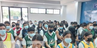 Recorrido por el Estadio Nacional de Fútbol, con estudiantes del Colegio Experimental México
