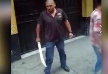¡Todo por un pasaje! Machetean a conductor de bus y a su ayudante en Guatemala ¡Todo por un pasaje! Machetean a conductor de bus y a su ayudante en Guatemala