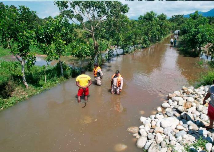 honduras2 Varios municipios al norte de Honduras bajo alerta roja por crecida de ríos