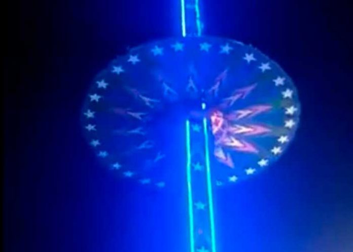 16 heridos tras estrellarse contra el suelo un juego mecánico en la India