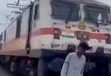 (Brutal video) Vivo de milagro tras ser atropellado por tren en la India (Brutal video) Vivo de milagro tras ser atropellado por tren en la India