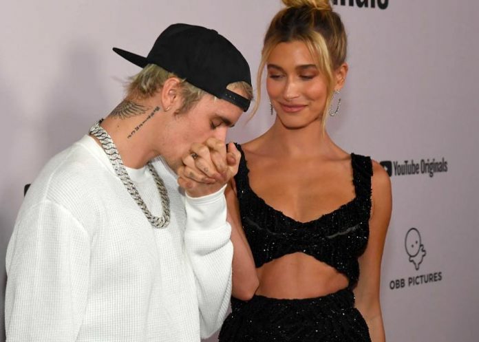 justin1 Hailey confesó que le divierte hablar sobre su vida íntima