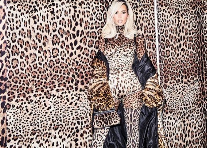 kim2 Kim Kardashian se mostró como una “Cheetah Girl”
