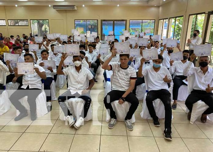 Graduación de técnicos en el Centro Tecnológico de El Viejo, Chinandega