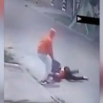 Video: Golpean, patean y lo arrastran para robarle el celular en Quilmes Los persiguieron durante varias cuadras en Quilmes