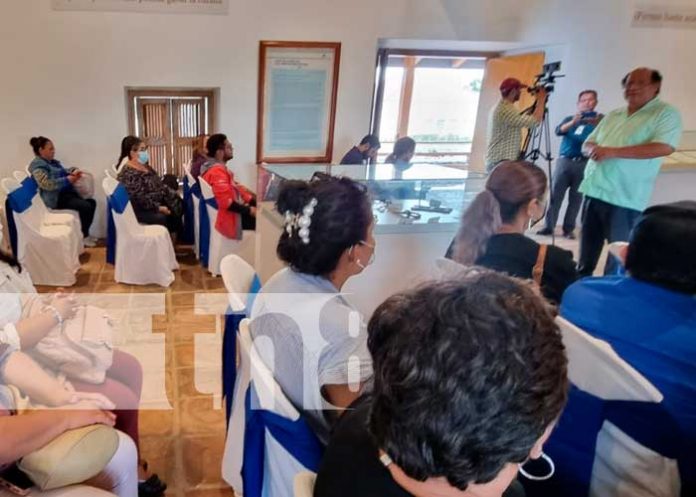 Imparten técnicas en Managua para generar interés de la niñez en los libros
