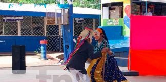 Estudiantes muestran sus destrezas en festival de bailes folclóricos