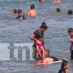 Familias visitan la laguna de Xiloá en estas vacaciones patrias