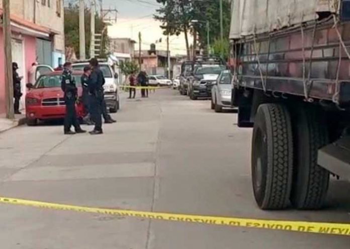 Encuentran una fosa clandestina en el patio de una Casa en Toluca