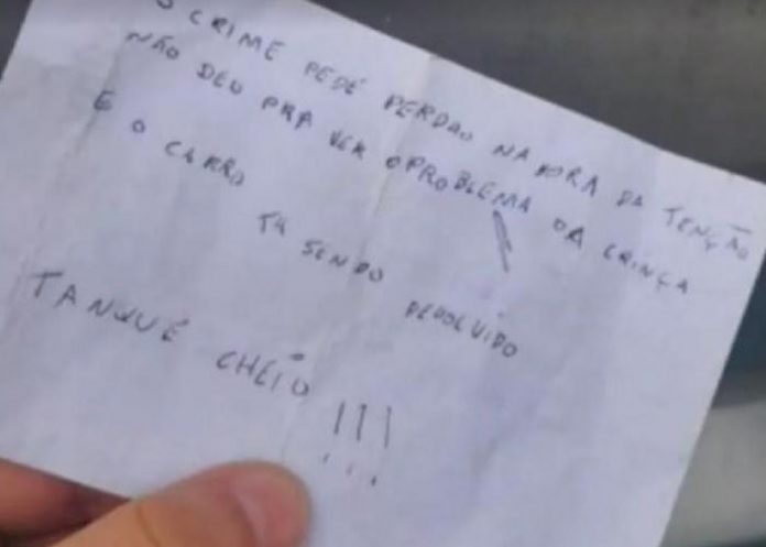 La familia comenzó campaña para recuperar el carro