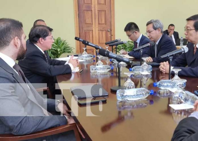 Encuentro de la delegación de China con Cancillería de Nicaragua