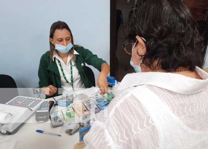 pago-mined-33 Pago a trabajadores del MINED en Nicaragua