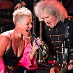 Pink y Queen unieron sus voces en último homenaje