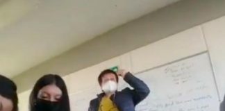 Graban y exhiben a maestra insultando a sus alumnos