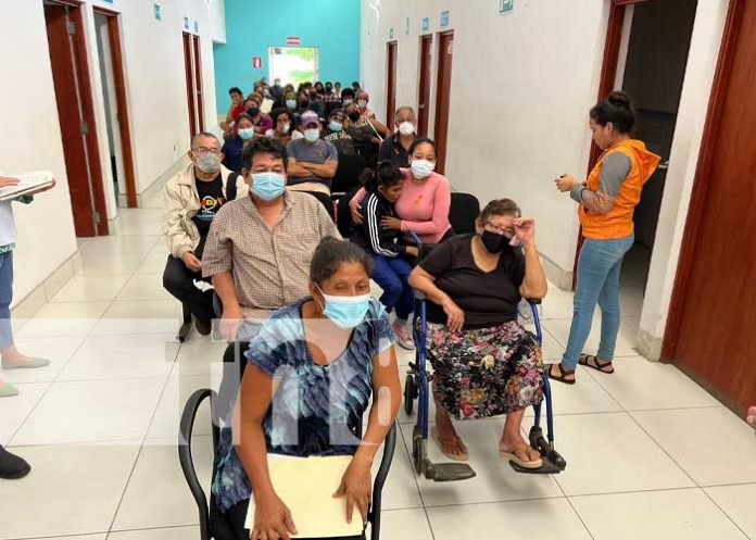 Charla en el Hospital Psicosocial sobre prevención del suicidio