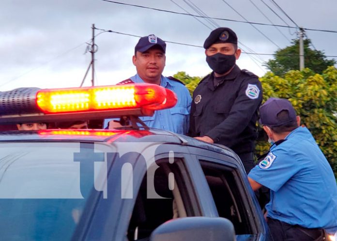 qqq Diana en saludo al 43 aniversario de la Policía Nacional y saludo a la Patria Ocotal