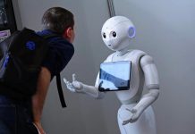 Han logrado que el robot aprenda cuándo debe reírse