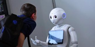Han logrado que el robot aprenda cuándo debe reírse