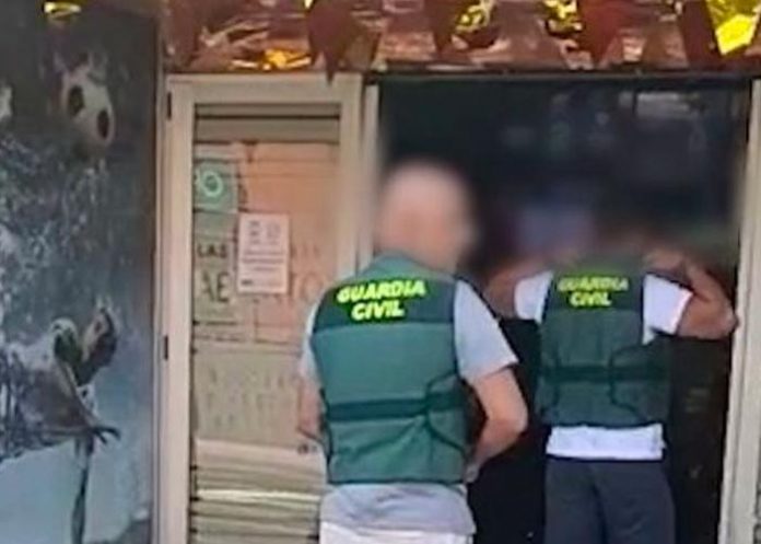 Guardia Civil de España capturó a la chica y cómplices