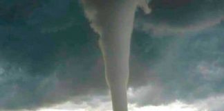 ¡Clase susto! Momentos de terror provocó un tornado en Sinaloa, México