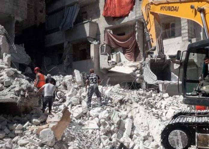 Colapsa edificio y deja al menos a 13 muertos en Alepo, Siria