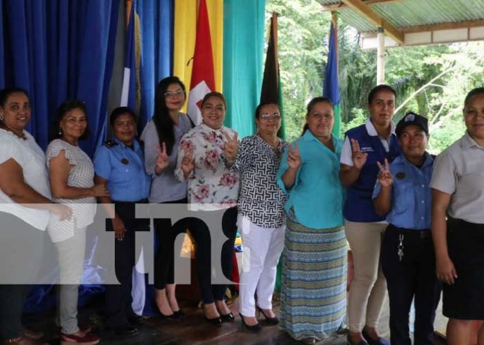 Charla sobre la cartilla para prevención del femicidio en URACCAN en Siuna