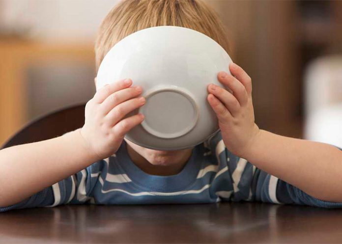 «Riesgo» comer rápido puede provocar sobrepeso en la infacia