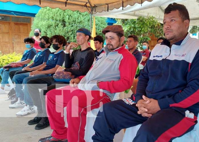 Entregan material deportivo para el Tecnológico de Somoto