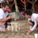 Familias de Nicaragua despiden vacaciones patrias en las aguas de Pochomil Familias de Nicaragua despiden vacaciones patrias en las aguas de Pochomil