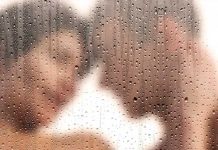¡Un solo tiro! Proponen bañarse en pareja para ahorrar energía en Suiza