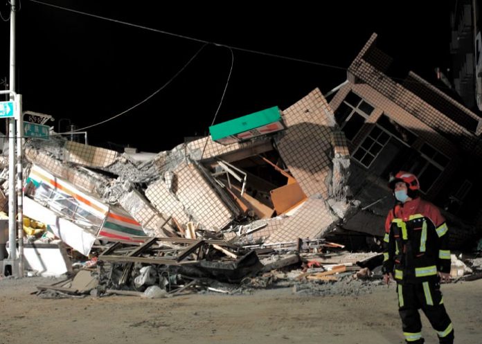 Fuertes réplicas continúan afectando Taiwán tras el terremoto